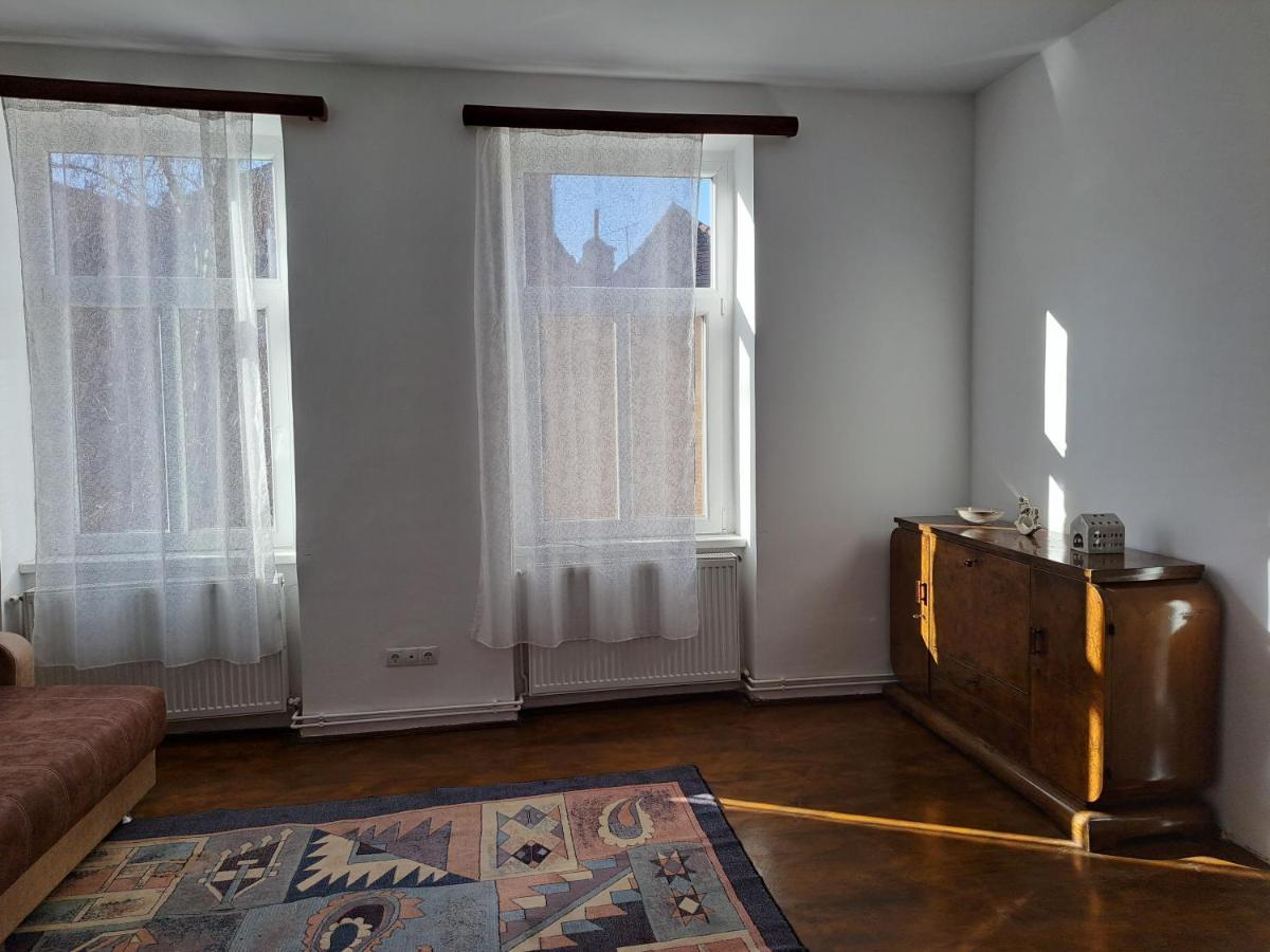 Cozy Apartment In The Heart Of Sibiu Exterior foto